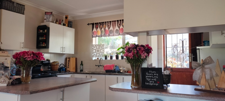 3 Bedroom Property for Sale in Fraaiuitsig Western Cape